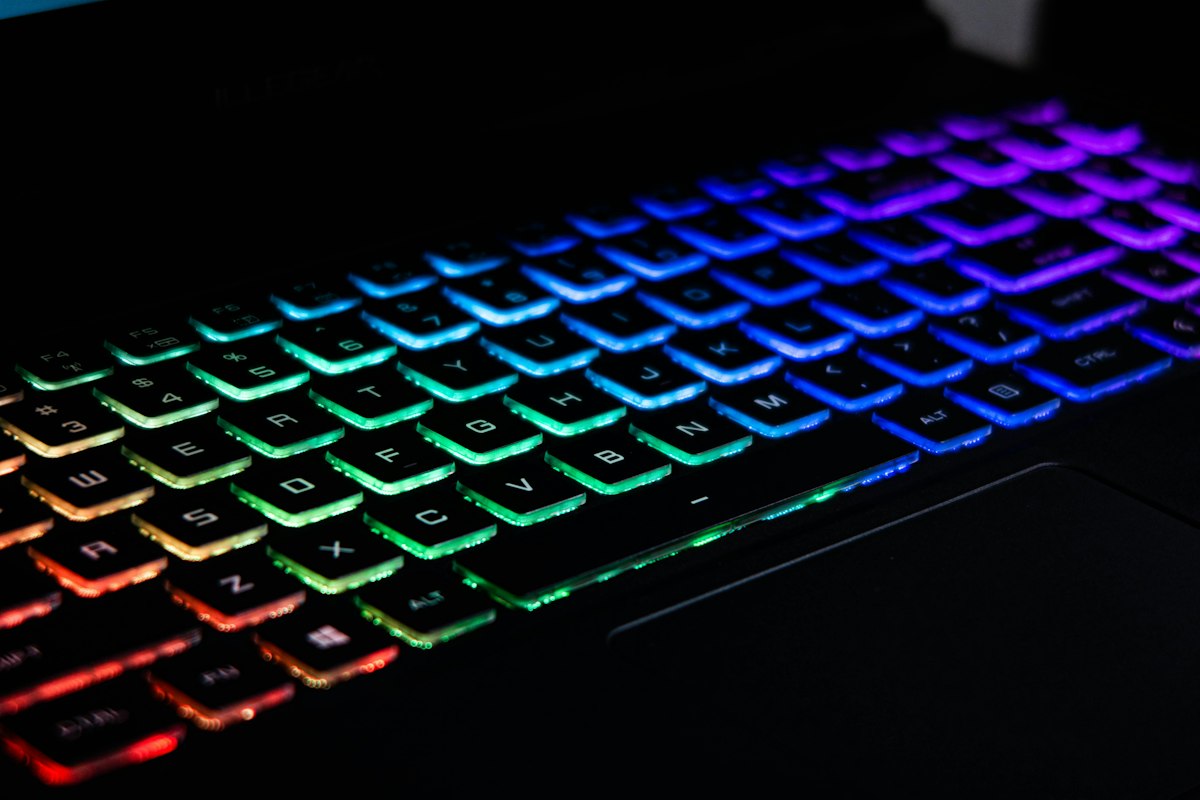 Portátil gaming con teclado RGB, venta de portátiles gaming en Granada